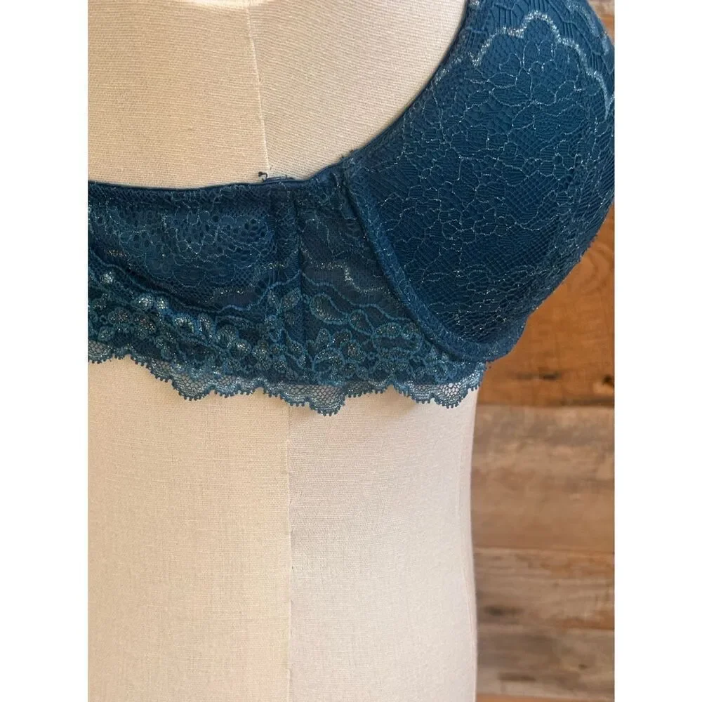 Victoria's Secret Dream Angels Teal Metallic Wireless Bra Size 38B Lace Detail.
